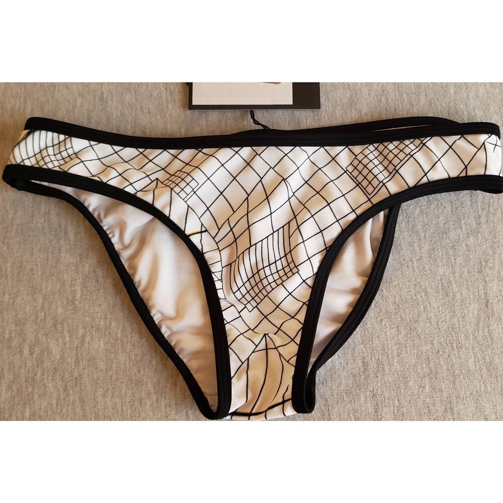 INSIGHT WHIT GRAPH REG BRIEF BIKINI BOTTOM NWT M/6